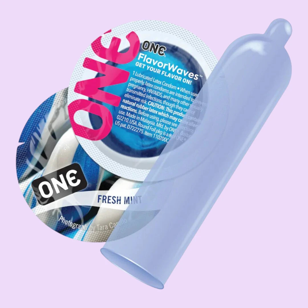 Презервативи ONE FlavorWaves ароматизовані, 12 шт, 6 ароматів, 6 кольорів