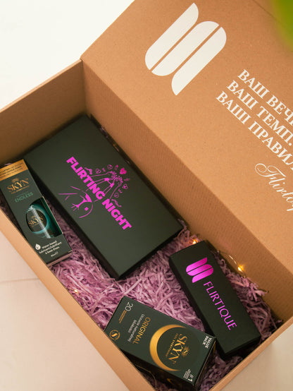 Набір Flirtique Night Ritual Set - шоколад з афродизіаком та гра для пар, лубрикант, презервативи SKYN Original (20 шт) - у подарунок