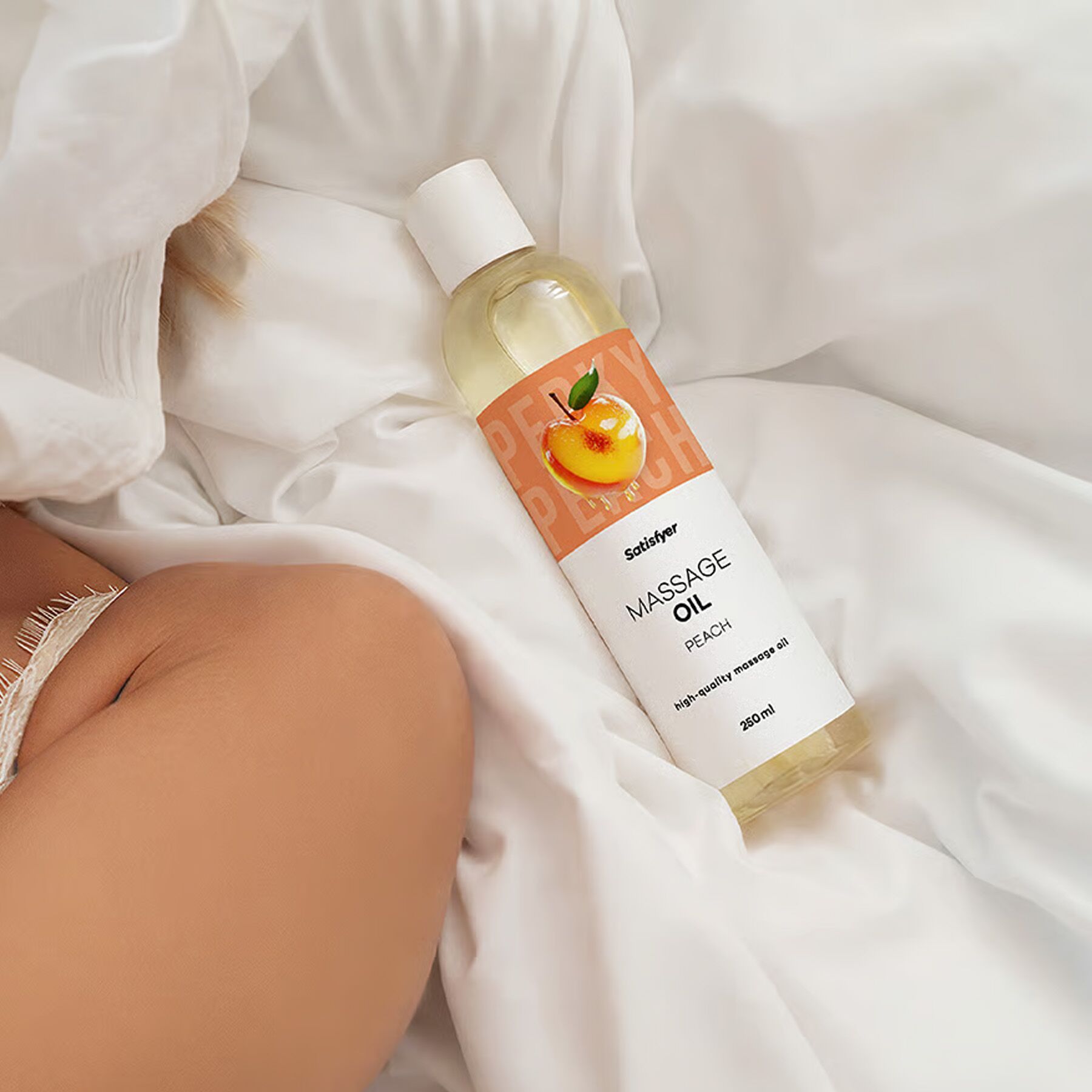 Масажна олія Satisfyer Massage Oil Peach (250 мл) з ароматом персика