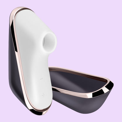 Вакуумний кліторальний стимулятор Satisfyer Traveler з магнітним чохлом